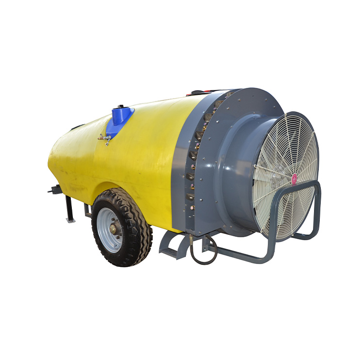 Traktor tåkeblåser sprøyter